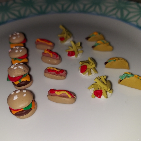 Mini fast food burgers & fries polymer clay dollhouse/ barbie - Picture 5 of 7